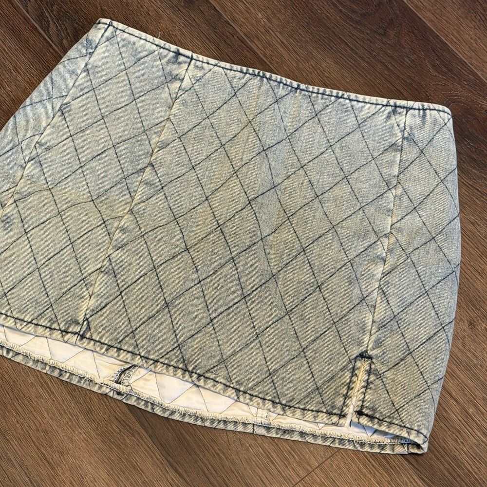 PrettyLittleThing Vintage Wash Quilted Denim Mini Skirt NWT Sz 12 US / 16 UK Zip